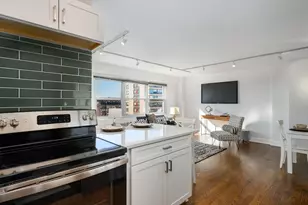 2909 N Sheridan Rd, Chicago, IL 60657 - Photo 8