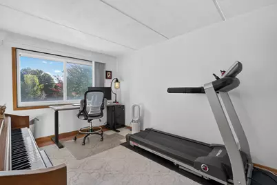 4660 N Austin Avenue #211, Chicago, IL 60630 - Photo 10