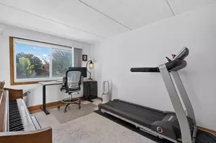 4660 N Austin Ave, Chicago, IL 60630 - Photo 10