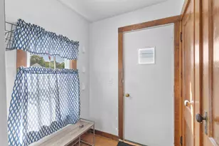 13 E 2nd St, Sandwich, IL 60548 - Photo 2