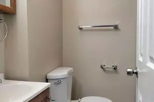 2011 E 78th St, Chicago, IL 60649 - Photo 8