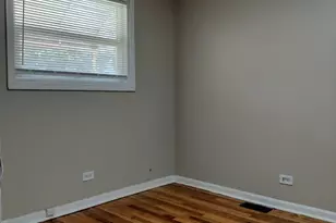 2011 E 78th St, Chicago, IL 60649 - Photo 10