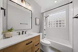2842 N Halsted St, Chicago, IL 60657 - Photo 20