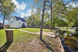 37966 N Nora Pl, Spring Grove, IL 60081 - Photo 2