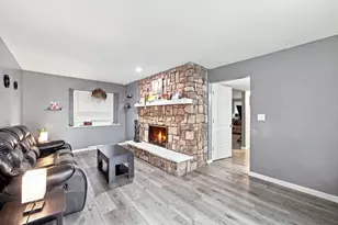 2714 Lydia St, Waukegan, IL 60085 - Photo 18