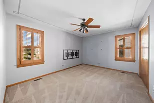 1132 E Valley Ln, Arlington Heights, IL 60004 - Photo 20