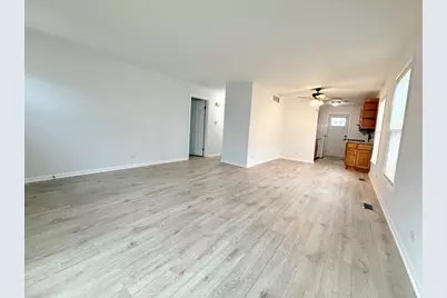 346 Mallard Court #346, Vernon Hills, IL 60061 - Photo 2