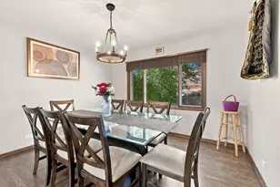 458 S Park Blvd, Glen Ellyn, IL 60137 - Photo 8