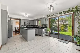 458 S Park Blvd, Glen Ellyn, IL 60137 - Photo 12