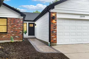 2049 Dorval Dr, Naperville, IL 60565 - Photo 2