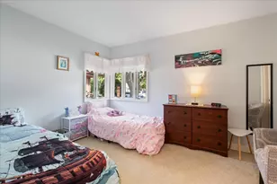 3902 Greenleaf St, Skokie, IL 60076 - Photo 14
