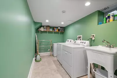 3902 Greenleaf Street, Skokie, IL 60076 - Photo 20
