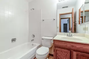 1210 Orleans Dr, Mundelein, IL 60060 - Photo 22