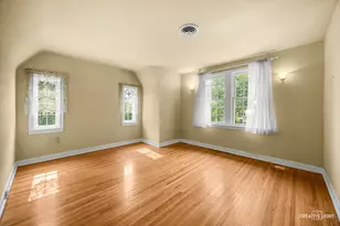 980 S State St, Elgin, IL 60123 - Photo 12
