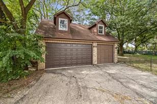 980 S State St, Elgin, IL 60123 - Photo 26