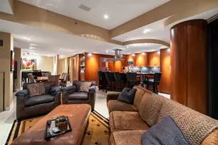 111 W Maple St, Chicago, IL 60610 - Photo 54