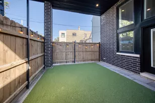 2438 N Western Ave, Chicago, IL 60647 - Photo 20