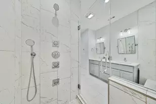 2438 N Western Ave, Chicago, IL 60647 - Photo 26