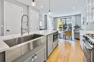 2438 N Western Ave, Chicago, IL 60647 - Photo 10