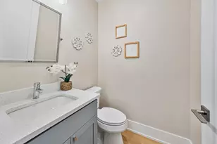 2438 N Western Ave, Chicago, IL 60647 - Photo 16