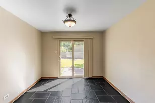 27 Pleasant Ave, Highwood, IL 60040 - Photo 12