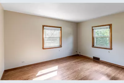 27 Pleasant Avenue, Highwood, IL 60040 - Photo 10
