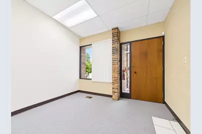 501 W Ogden Avenue #4, Hinsdale, IL 60521 - Photo 6
