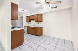 753 Moore Dr, Elk Grove Village, IL 60007 - Photo 8