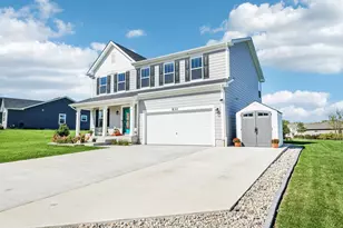 830 Courtney Ln, Marengo, IL 60152 - Photo 2