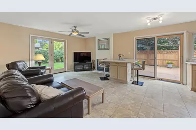 1220 N Pepper Tree Drive, Palatine, IL 60067 - Photo 12