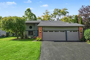 1220 N Pepper Tree Dr, Palatine, IL 60067 - Photo 2