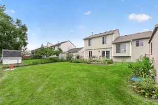 240 Iris Dr, Streamwood, IL 60107 - Photo 38
