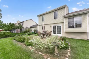 240 Iris Dr, Streamwood, IL 60107 - Photo 32