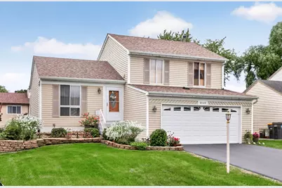 240 Iris Drive, Streamwood, IL 60107 - Photo 2