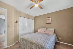 240 Iris Dr, Streamwood, IL 60107 - Photo 24