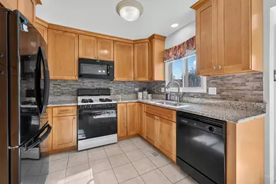 240 Iris Drive, Streamwood, IL 60107 - Photo 14