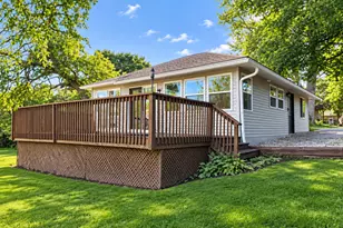 25125 W Oak Ln, Antioch, IL 60002 - Photo 1