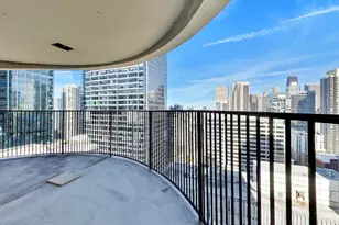300 N State St, Chicago, IL 60654 - Photo 22
