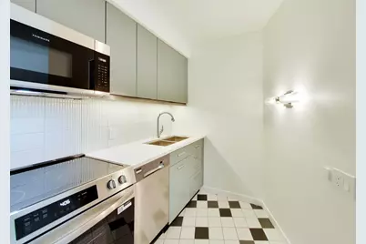 300 N State Street #3106, Chicago, IL 60654 - Photo 6