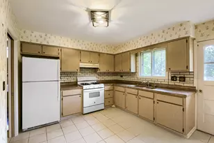 883 E Zinnia Ln, Palatine, IL 60074 - Photo 6