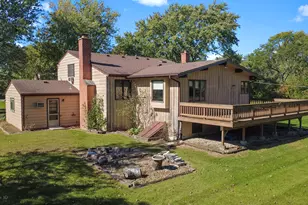 2244 Heathercliff Dr, Green Oaks, IL 60048 - Photo 2