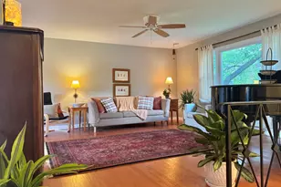 1205 E Ironwood Dr, Mount Prospect, IL 60056 - Photo 16
