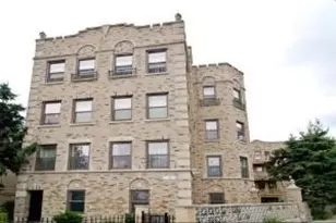 5726 N Mozart St, Chicago, IL 60659 - Photo 1