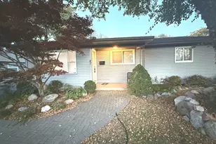 47 Birch St, Carpentersville, IL 60110 - Photo 2