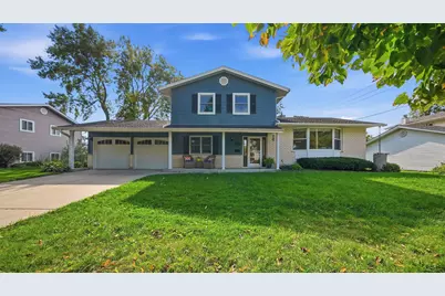 1363 E Kenilworth Avenue, Palatine, IL 60074 - Photo 1