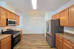 10201 Camden Ln, Bridgeview, IL 60455 - Photo 12