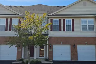 10201 Camden Ln, Bridgeview, IL 60455 - Photo 2