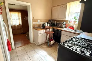 1437 Kenilworth Ave, Berwyn, IL 60402 - Photo 8