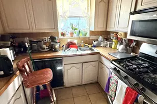 1437 Kenilworth Ave, Berwyn, IL 60402 - Photo 10