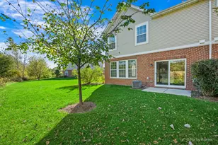 1303 Draper Rd, McHenry, IL 60050 - Photo 8